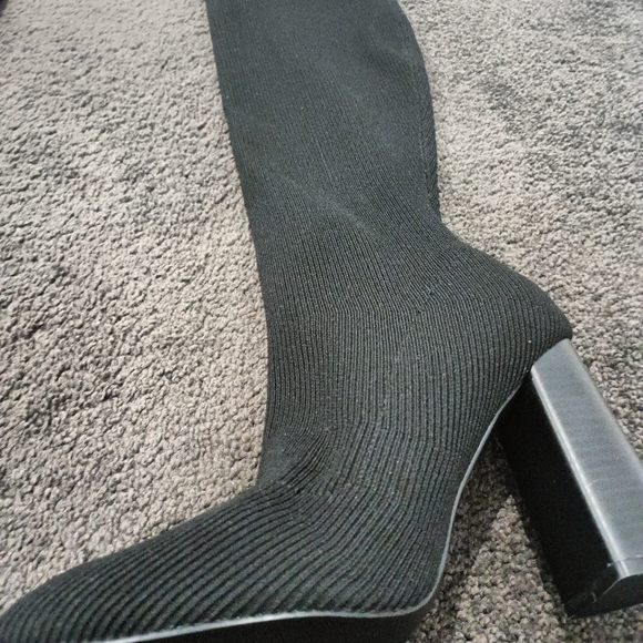 PUBLIC DESIRE THIGH HIGH RIBBED FABRIC BLACK BLOCK HEEL BOOTS - Picture 7 of 8